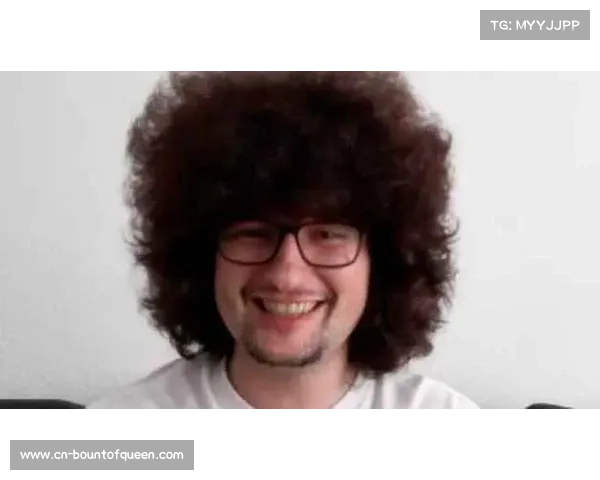 曼联长发哥伊莱特许愿豪取五连胜 主场赢球后盼球员亲手为他剪发 曼联长发哥伊莱特许愿豪取五连胜 主场赢球后盼球员亲手为他剪发